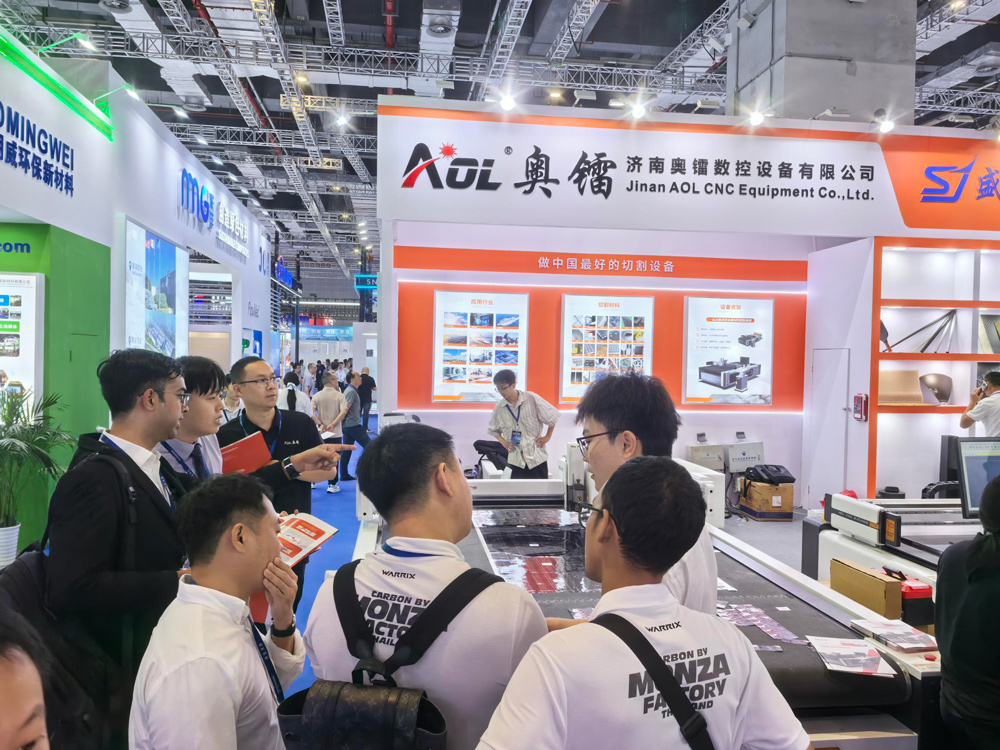 奧鐳閃耀上海復材展：復合材料創(chuàng)新浪潮中的內(nèi)外貿(mào)合作新篇章